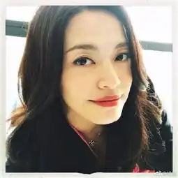  姚晨晒女儿变医生帮老公曹郁治病,手到病除笑翻粉丝