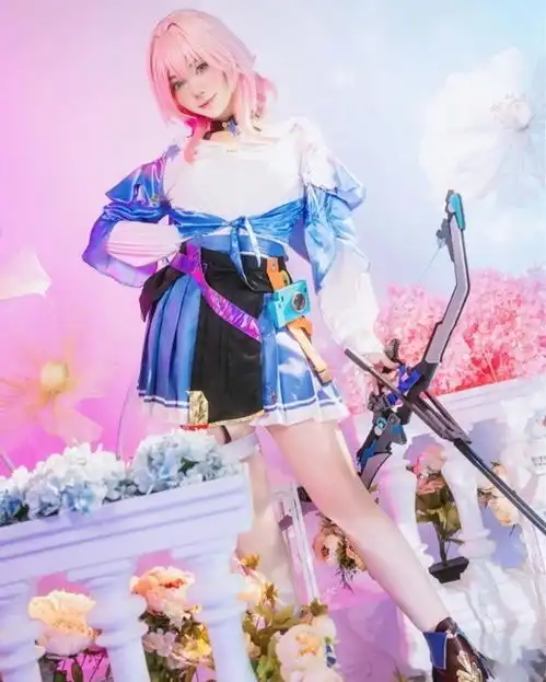  大马正妹cos星铁卡芙卡成熟御姐好身材