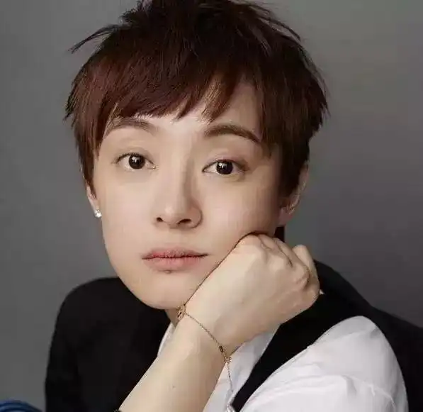 简单的头像清新脱俗马思