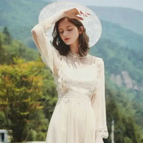  我见众生皆草木,唯你是青山