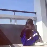 穿校服的女生图片清新女生穿校服的唯美背影图片