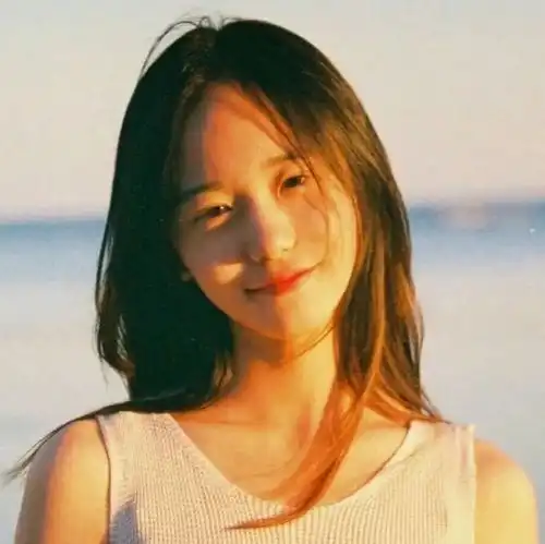  氛围感女头山河滚烫,你是人间理想