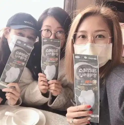  tvb花旦黄翠如派口罩代替发红包唐诗咏拜年被闺蜜催婚