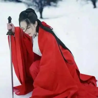 微信真人头像女红衣