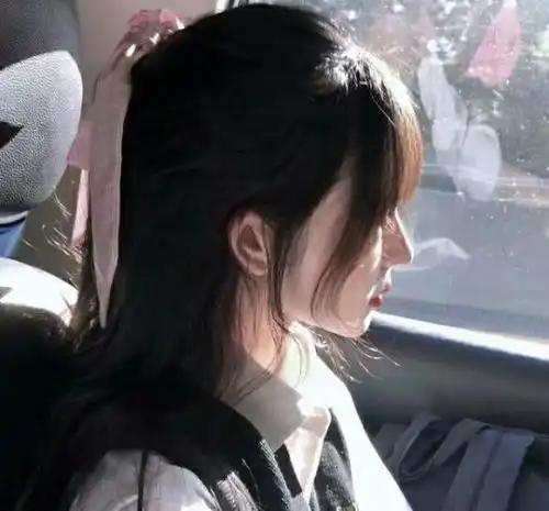 全网超火女生头像伤感不过你