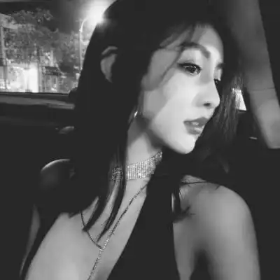  霸气女头像超拽黑白精选社会头像女