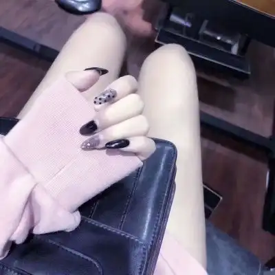  部位图头像女长腿,不露脸的高级性感风头像