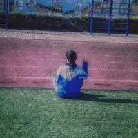  穿校服的女生图片清新女生穿校服的唯美背影图片
