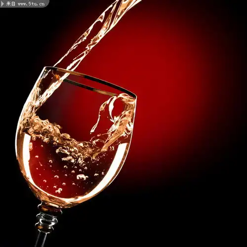  酒杯高清图酒水图片