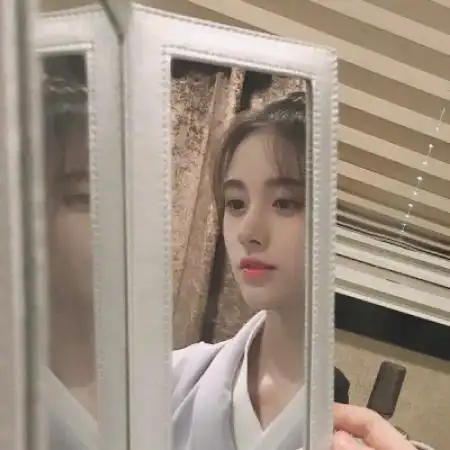  好看女生真人头像清晰女生魅力成熟小清新的