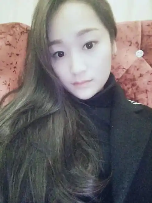  余干微封面第7期双子座爱笑的女孩谭景慧