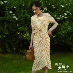 格纹连衣裙怎么选格纹连衣裙搭配示范