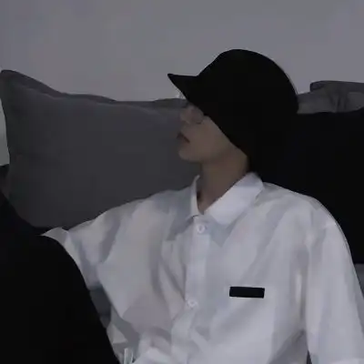头像男高级质感不露脸