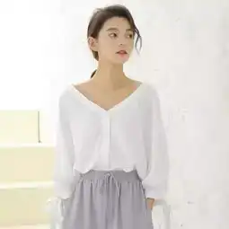  文艺气质白衬衫,穿出美女小清新
