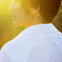  好看有意境的文艺男青年头像图片