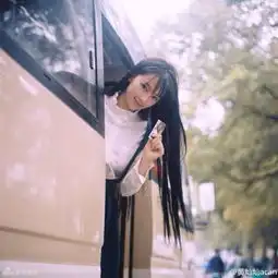  武大樱花女神清纯照曝光走红网络长相甜美