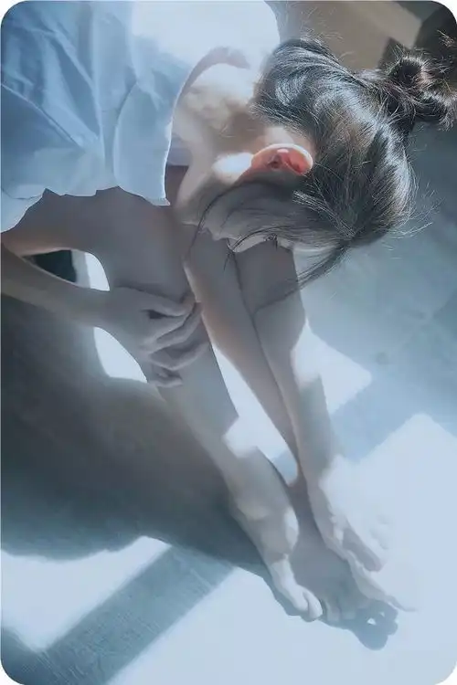  九言俗事难料,舒眉一笑心眼