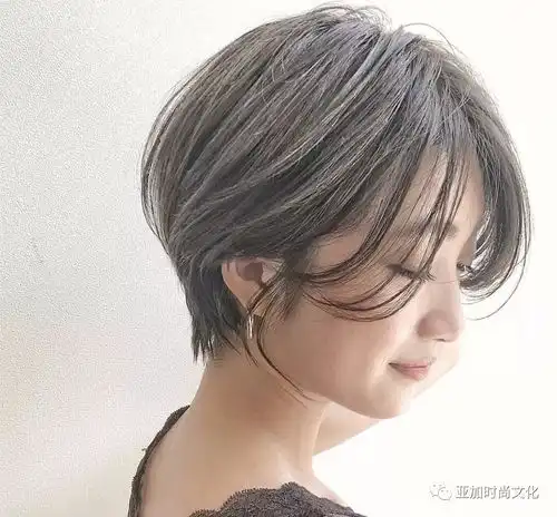  简单短发