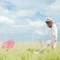  我的qq网名叫你的晴天大家帮我想个qq头像和这个名字配的,谢了谢了