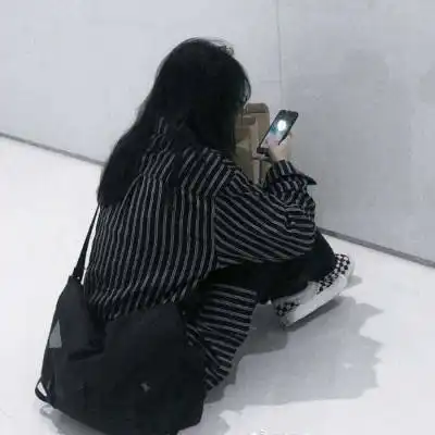 女生背影头像侧脸高冷