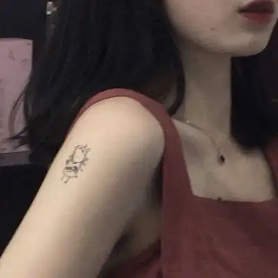  优质女头部位高清一组好看的部位女头锁骨腿胸