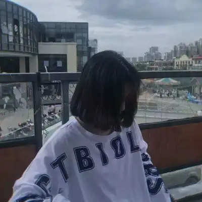  侧脸头像女生清新自然
