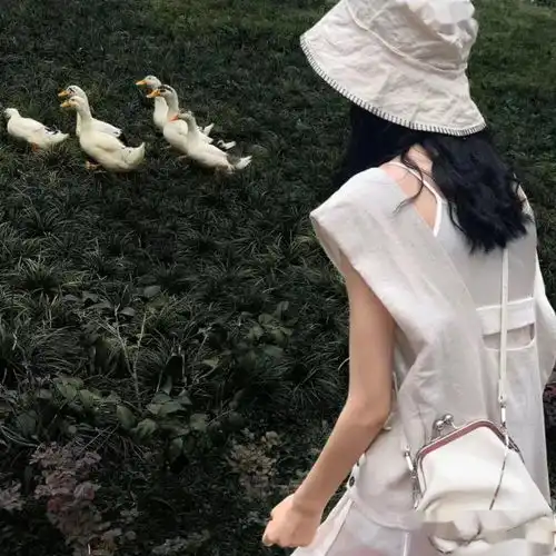 情侣头像御姐和高冷男一
