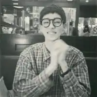  帅气时尚的个性男生头像