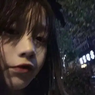  真人女生头像他们盼你名声四起但我只要你平平安安.