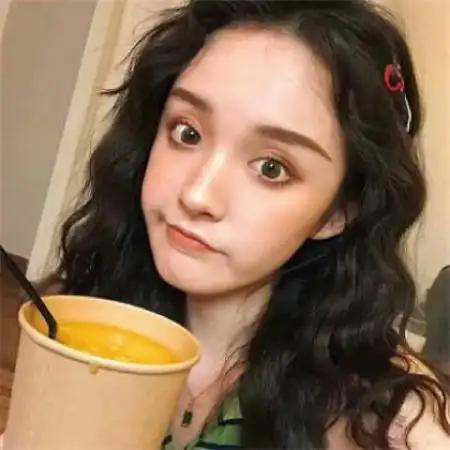 女生头像萌笑杨千嬅