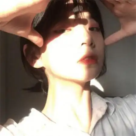 微信头像女生简单大方小