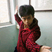 搞笑gif美女你笑的这么开心,是不是今天找到男朋友了啊