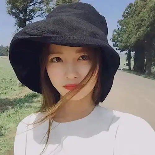  女生头像他人笑我太疯癫