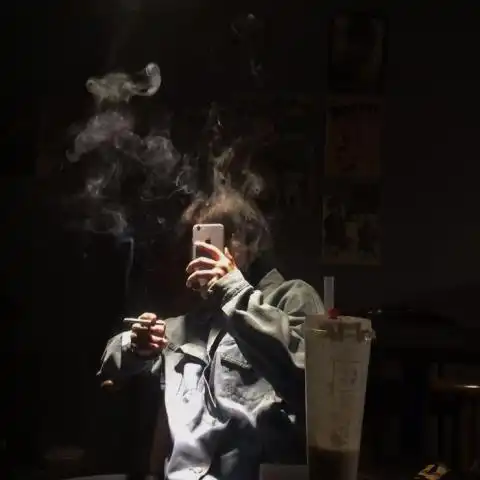  快手头像男生480x480帅气冷酷想做一个小偷偷走你的心
