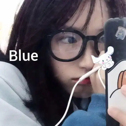 女生口罩头像干净高级质感明度