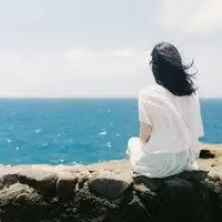  2020最火爆微信头像背影女孩
