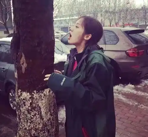  汪峰前妻亲自搬东西布置豪宅,像商场般展示,网友要开始带货