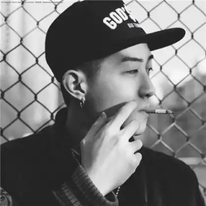  看淡一切的黑白伤感非主流男生头像,醉生梦死才是真