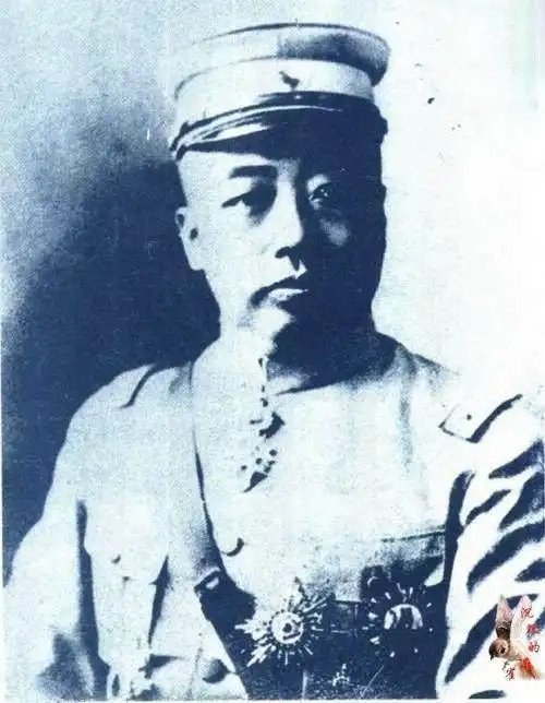  张学良杨宇霆极力要求张作霖坐汽车回奉天,他为何坚持坐火车