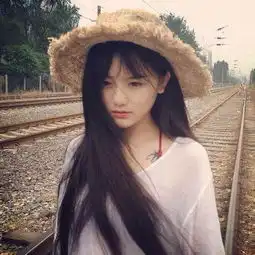  女神南笙整容惨变蛇精前后对比照片曝光