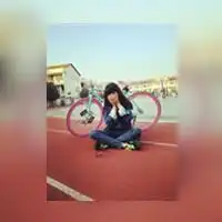  类似这样的女生头像