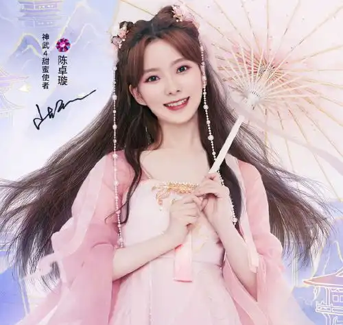  硬糖少女海报释放,赵粤古装美若天仙,刘些宁的刘海是认真的吗
