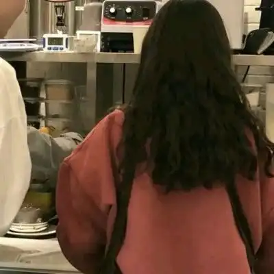 不露脸的情侣头像黑色