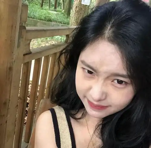 高级小众的绝绝子女生头像爱真的不是单凭几次心碎就能喊停的