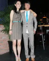  奶茶妹妹且行且珍惜揭秘老少恋心理