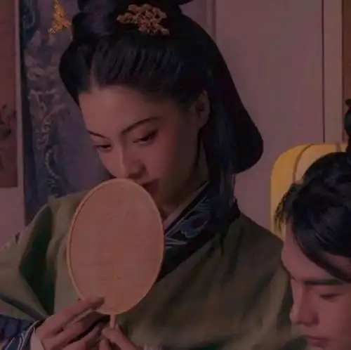 情侣头像成熟简单搞笑