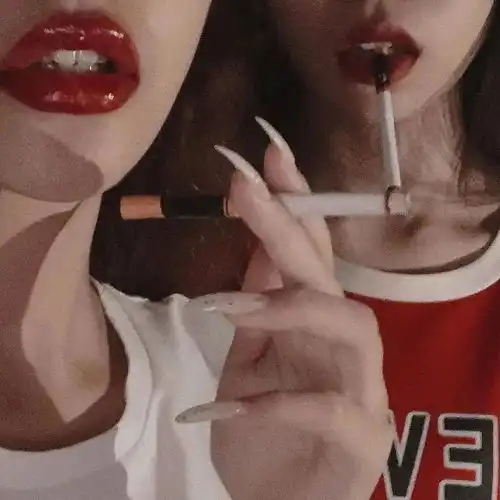  可爱女头,今晚来我梦里嗯
