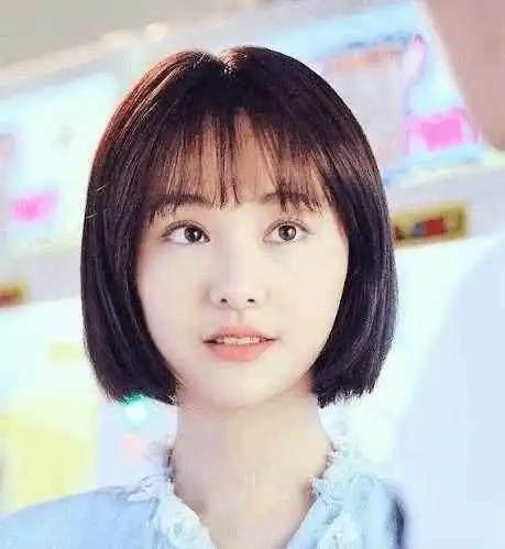  女星剪短发,郑爽可爱,舒畅俏皮,赵丽颖很土,关晓彤却老了10岁