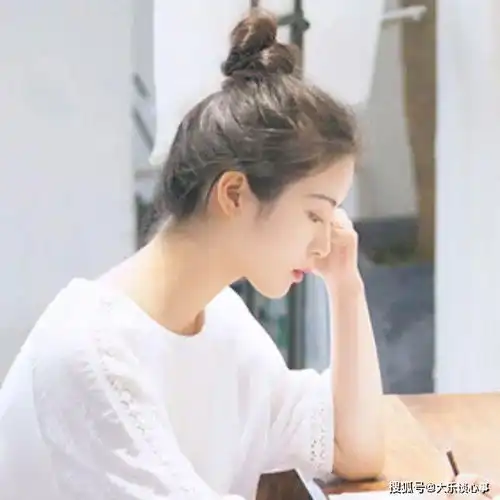 小姑子坐月子,女子转账两千,听到老公打电话,她想离婚了