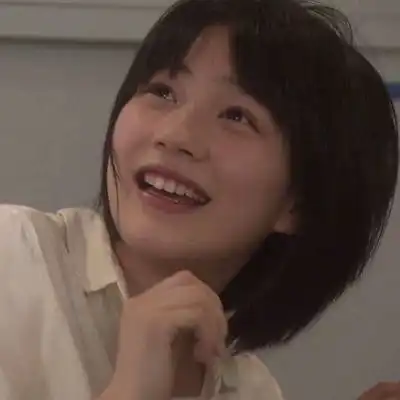  奶溶奶奶的可爱女生头像月亮坠女生头像我要个性网